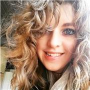 Insegnante plurilaureata offre lezioni di letteratura italiana, grammatica, latino e altre materie di ambito umanistico